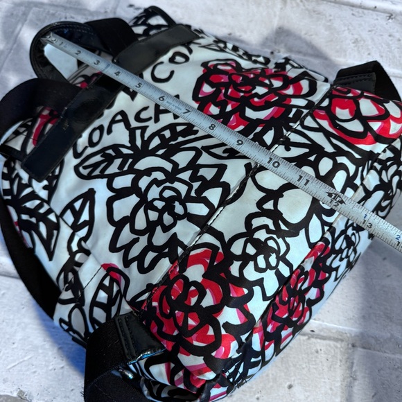 COACH Poppy Daisy Floral Graffiti Black White Backpack Bag F16582 Rare - Picture 11 of 13